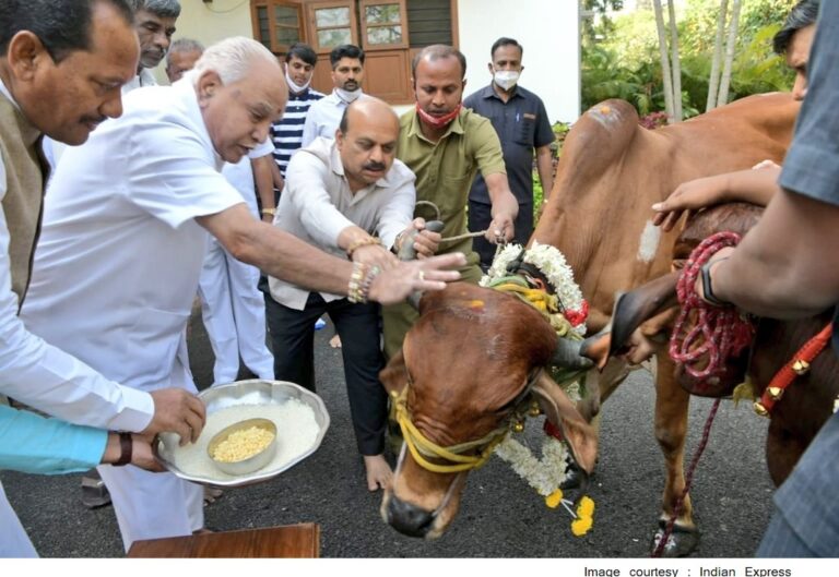 യെദിയൂരപ്പ പശുപൂജ നടത്തി