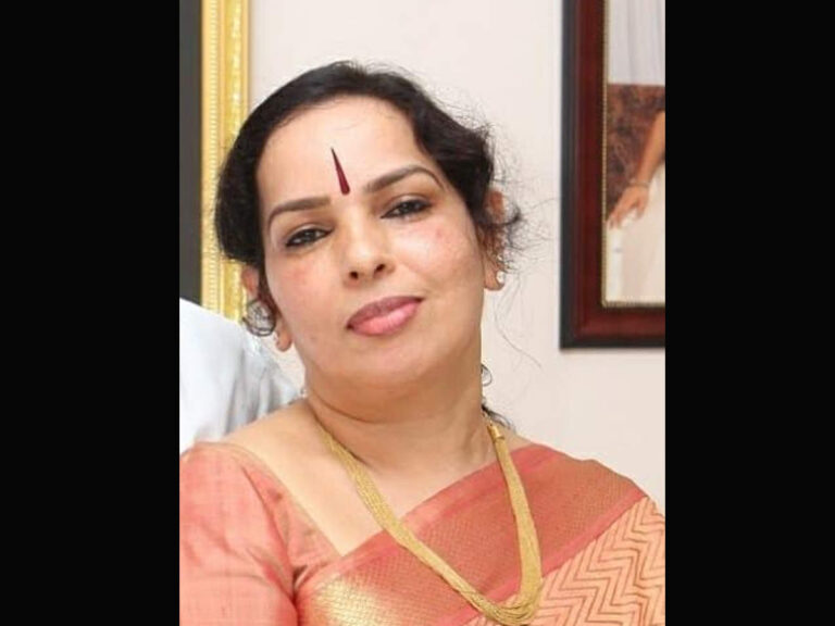 വിനോദിനി ബാലകൃഷ്ണന് വീണ്ടും കസ്റ്റംസ് നോട്ടീസ്
