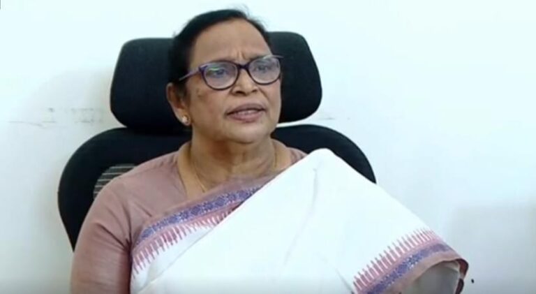 അവഗണനയിൽ മനം മടുത്തു; കെ സി റോസക്കുട്ടി കോൺഗ്രസ്സ് വിട്ടു