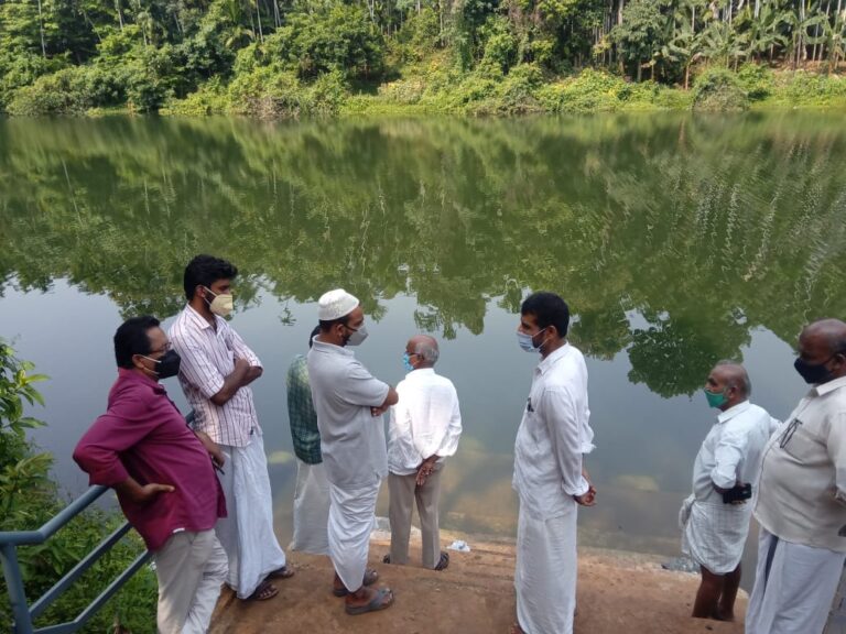 നീർനായയുടെ ആക്രമണത്തിന് ഇരയായവരെ സന്ദർശിച്ചു