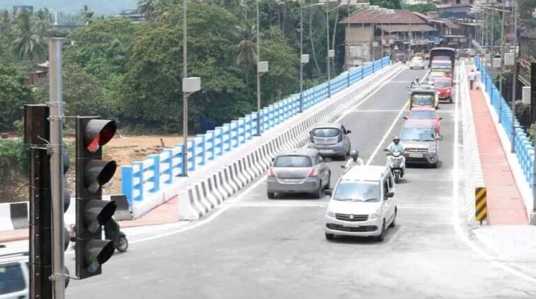 ഇരിട്ടി പാലം തുറന്നു… ജനം ആഹ്‌ളാദത്തിൽ