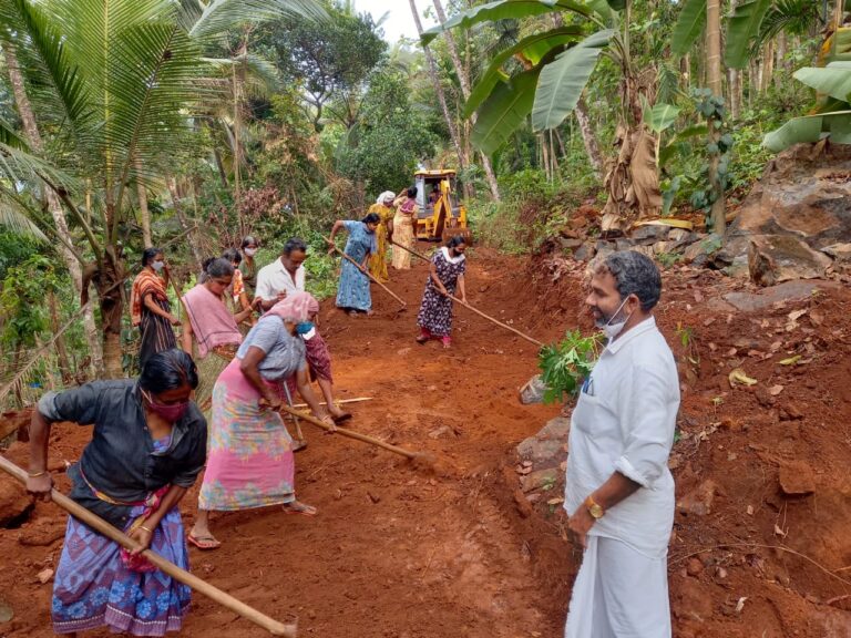 വലിയപറമ്പ് – വെട്ട് കല്ലുംപുറം റോഡ് ഗതാഗത യോഗ്യമാക്കി.