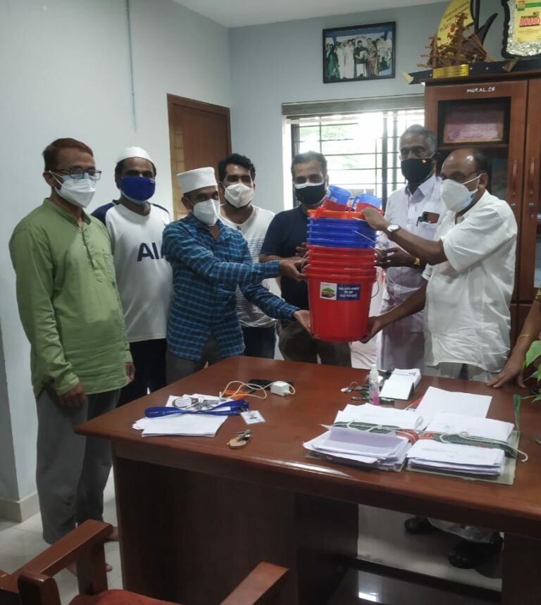 ഒക്സി മീറ്ററും, ഗുളികകളും നൽകി.