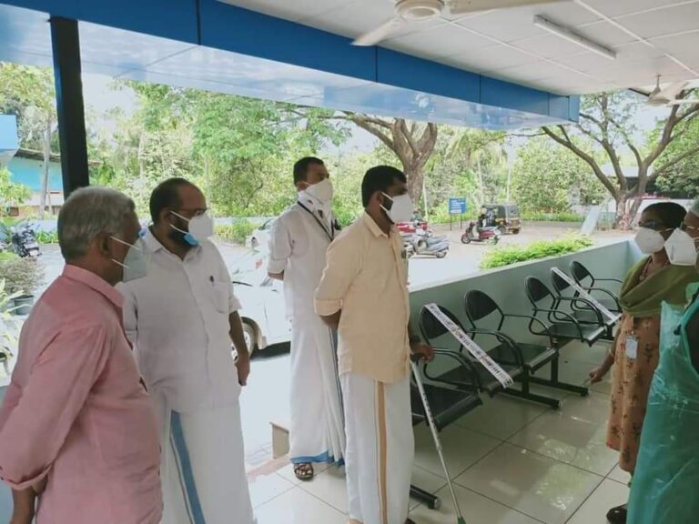 നിയുക്ത എം.എൽ.എ ലിന്റോ ജോസഫ് ചെറുവാടി കമ്യൂണിറ്റി ഹെൽത്ത് സെന്ററും, കൊടിയത്തൂർ കുടുംബാരോഗ്യ കേന്ദ്രവും സന്ദർശിച്ചു