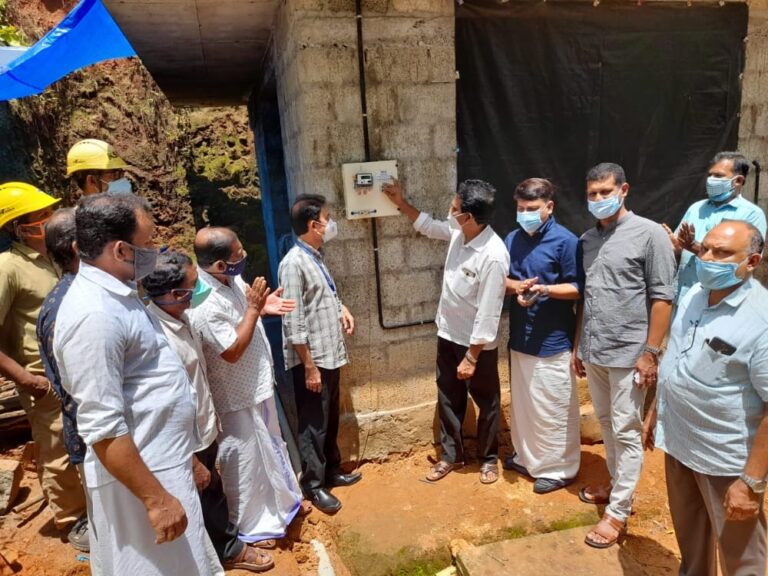 നിർദ്ധന കുടുംബങ്ങൾക്ക് സൗജന്യവൈദ്യുതി കണക്ഷൻ ലഭ്യമാക്കി