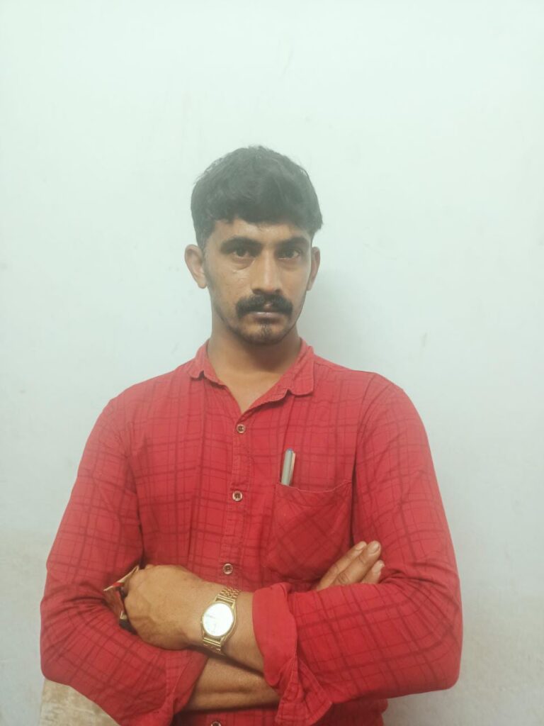 വ്യാജമദ്യ വിൽപ്പനയ്ക്കിടെ രക്ഷപ്പെട്ട പ്രതിയെ പൊലീസ് പിടികൂടി.