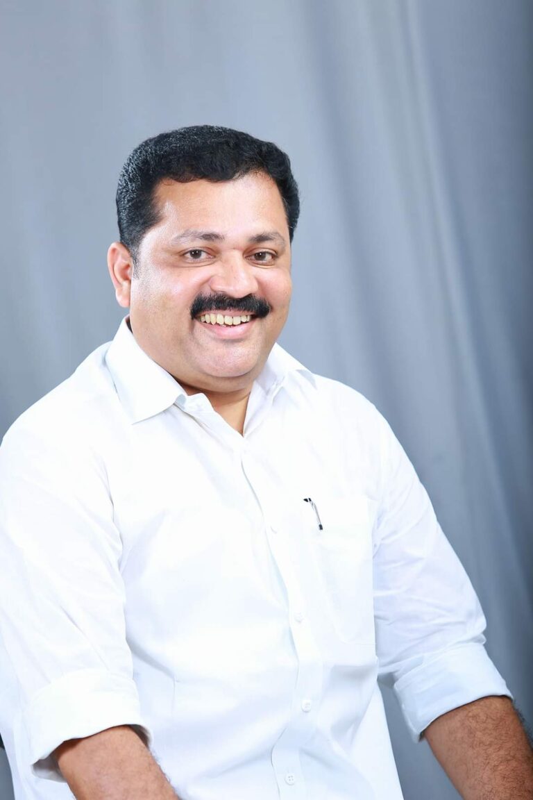 ഷെയ്ക്ക് പി ഹാരിസ് സി.പിഎം ലേക്ക്, കോടിയേരിയുമായി ചർച്ച നടത്തി.