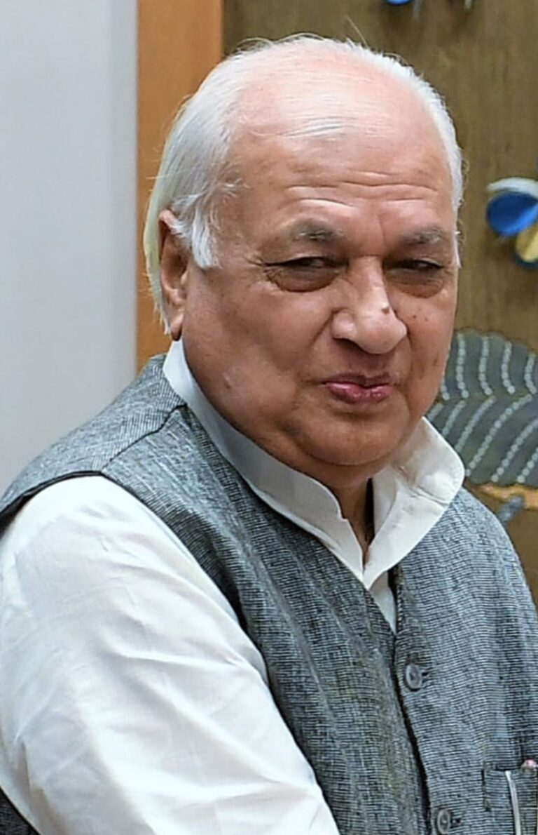 ഗവർണർ ആരിഫ് മുഹമ്മദ് ഖാന്റെ നിലപാട് ദുരൂഹമാണെന്ന് കോടിയേരി.