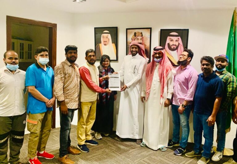 പ്ലീസ്‌ ഇന്ത്യയുടെ ഇടപെടൽ : 30000 റിയാൽ ഫൈൻ ഒഴിവായി കിട്ടിയ കുടുംബം നാട്ടിലെത്തി