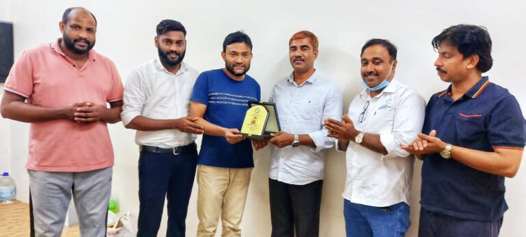 കബീർ മാഷിന് കിയ യാത്രയയപ്പ് നൽകി
