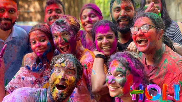 നിറങ്ങളിൽ നീരാടി ഇന്ന് ഹോളി