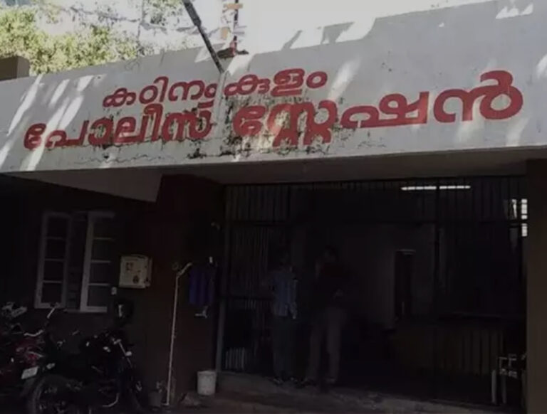 കന്യാസ്ത്രീ മഠത്തിന്റെ മതിൽ ചാടി, അകത്ത് കടന്ന് മദ്യം നൽകി പെൺകുട്ടികളെ പീഡിപ്പിച്ചു, തിരുവന്തപുരത്ത് 4 പേർ കസ്റ്റഡിയിൽ