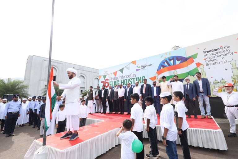 നോളജ് സിറ്റിയിൽ വിപുലമായ സ്വാതന്ത്ര്യ ദിനാഘോഷം നടത്തി