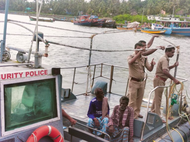 തലശ്ശേരി നിന്ന് മത്സ്യബന്ധനത്തിന് പോയി കാണാതായ 3 തൊഴിലാളികളെ കണ്ടെത്തി.