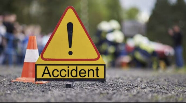 കുട്ടികൾ ബെല്ലടിച്ചു, മുന്നോട്ടെടുത്ത ബസിൽ ഓടിക്കയറാൻ ശ്രമിച്ച ക്ലീനർ ടയർ കയറി മരിച്ചു