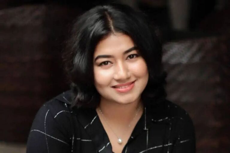 “പറയാന്‍ അറപ്പുണ്ട് എവിടെയാണ് കയറിപ്പിടിച്ചതെന്ന്:, ” കോഴിക്കോട് വെച്ച്‌ അപമാനകരമായ അനുഭവമുണ്ടായതായി നടി ഗ്രേസ് ആന്റണി.