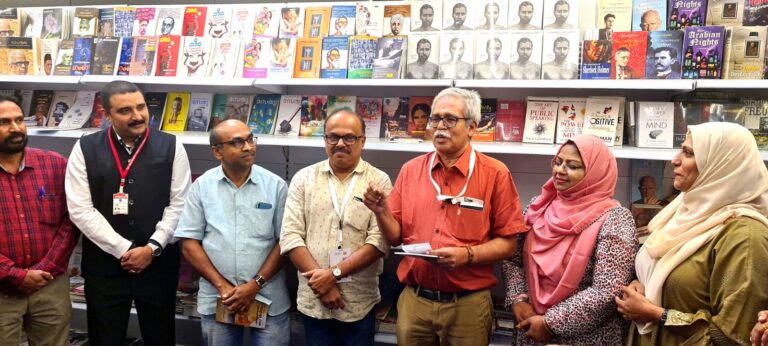 റിയാദ് അന്താരാഷ്ട്ര പുസ്തകോത്സവം : മൂന്ന് മലയാള പുസ്തകങ്ങൾ പ്രകാശനം ചെയ്തു