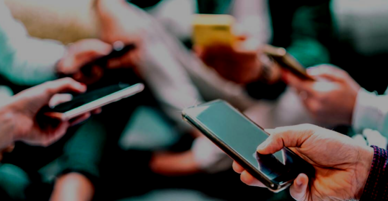 മൊബൈല്‍ ചാര്‍ജ് വര്‍ധിപ്പിക്കാന്‍ ഒരുങ്ങി ടെലികോം കമ്ബനികള്‍, എയര്‍ടെല്‍ തുടക്കമിട്ടു