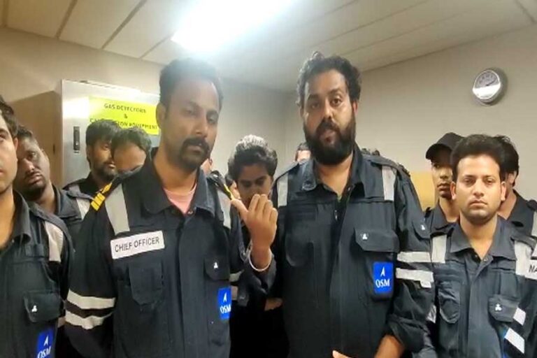 ഗിനിയയില്‍ നേവിയുടെ പിടിയിലായ ഇരുപത്തിയാറംഗ സംഘ