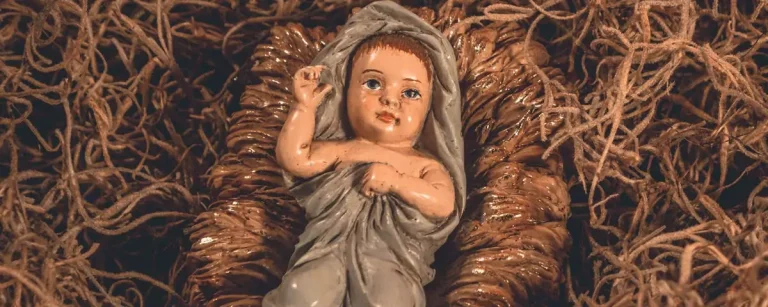 ഉണ്ണിയേശുവിന്റെ തിരുപ്പിറവിയുടെ ഓര്‍മ പുതുക്കി ക്രിസ്മസ് ആഘോഷത്തില്‍ ലോകം.