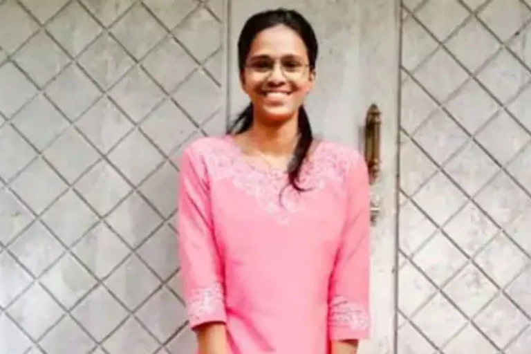 പതിനേഴുകാരി കുളത്തില്‍ മുങ്ങി മരിച്ചു