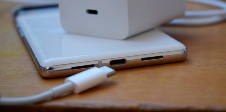 ഇനി ലാപ്ടോപ്പും മറ്റ് ഇലക്‌ട്രോണിക് ഉപകരണങ്ങളും പുറത്തെടുക്കേണ്ട, വിമാനത്താവളങ്ങളില്‍ പുതിയ സ്കാനര്‍ ഉടനെത്തും