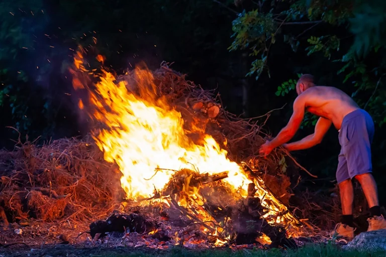 സ്‌കൂളില്‍ മാലിന്യം കത്തിക്കുന്നതിനിടെ വിദ്യാര്‍ഥിക്ക് പൊള്ളലേറ്റു