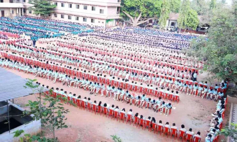 2091 വിദ്യാര്‍ഥികള്‍ രക്തസാക്ഷിത്വ ദിനത്തില്‍ ഗാന്ധിമുഖം വരച്ച്‌ ലോക റെക്കോഡിലേക്ക്