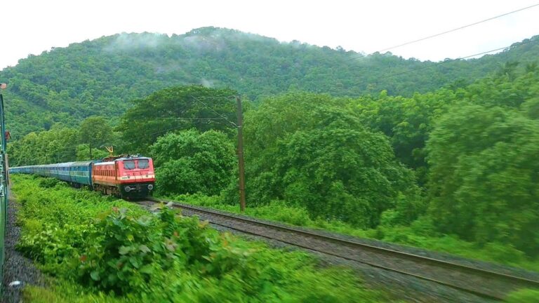 മണിക്കൂറില്‍ 130 കിലോമീറ്റര്‍ ; കേരളത്തിലൂടെ ഓടുന്ന ട്രെയിനുകളുടെ വേഗത വര്‍ധിപ്പിക്കാൻ തീരുമാനം