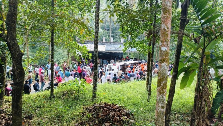 കൂടരഞ്ഞിയിൽ ടൂറിസ്റ്റ് ട്രാവലർ മറിഞ്ഞ അപകടത്തിൽ ആറു വയസുകാരിക്ക് ദാരുണാന്ത്യം