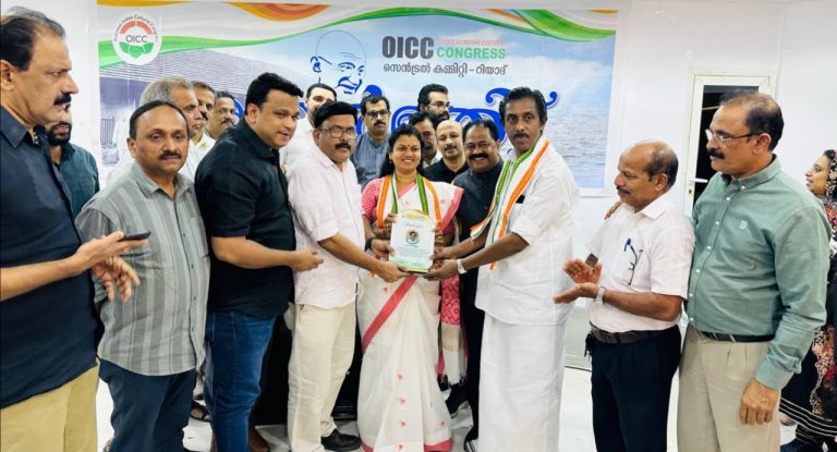കെ.കെ തോമസിന് ഒഐസിസി യാത്രയയപ്പ് നൽകി