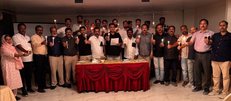 പഹൽഗാം തീവ്രവാദ അക്രമം: റിയാദ് ഒഐസിസി ഭീകര വിരുദ്ധ പ്രതിജ്ഞയും, പ്രതിഷേധ ജ്വാലയും നടത്തി