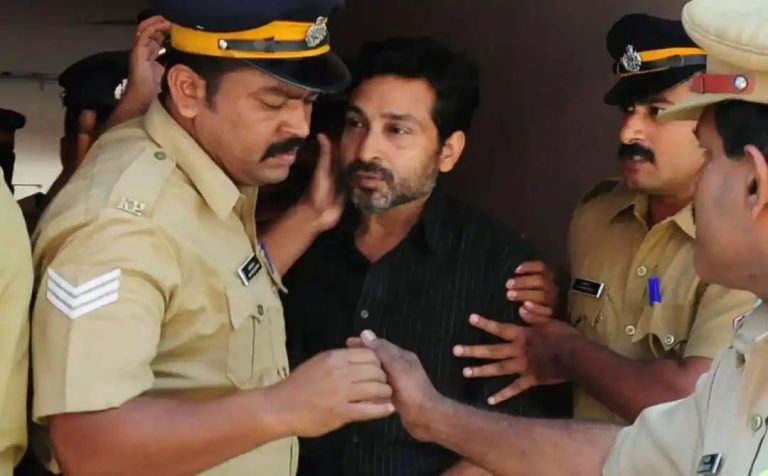 സെക്യൂരിറ്റി ജീവനക്കാരന്‍ ചന്ദ്രബോസിനെ വാഹനമിടിച്ച്‌ കൊലപ്പെടുത്തിയ കേസ്: പ്രതി മുഹമ്മദ് നിഷാമിന് പരോള്‍