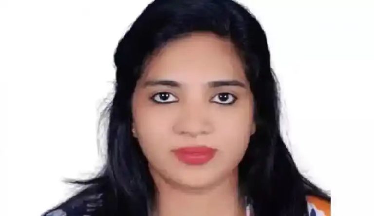 ദുബായില്‍ യുവതിയെ കൂടെ താമസിച്ച സുഹൃത്ത് കൊലപ്പെടുത്തി: മരിച്ചത് തിരുവനന്തപുരം സ്വദേശിനി, യുവാവ് എയര്‍പോര്‍ട്ടില്‍ അറസ്റ്റില്‍
