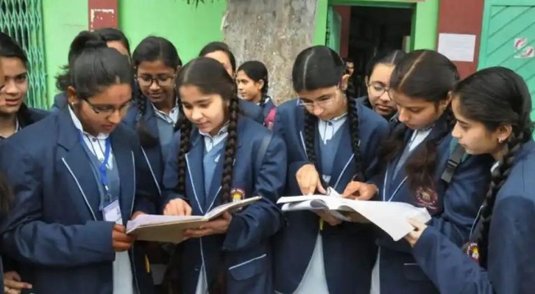 സിബിഎസ്‌ഇ പ്ലസ് ടു പരീക്ഷാഫലം പ്രസിദ്ധീകരിച്ചു: 88.39 വിജയ ശതമാനം