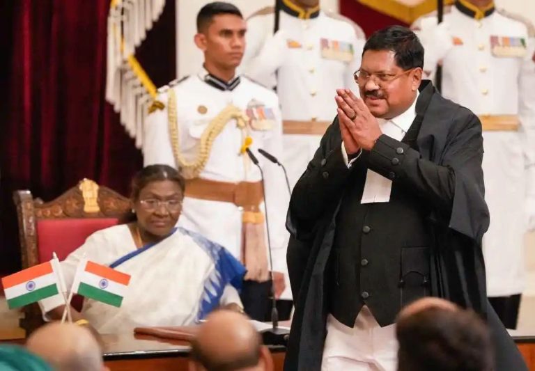 ഇന്ത്യയുടെ 52-ാമത് ചീഫ് ജസ്റ്റിസായി ബി.ആര്‍. ഗവായ് ചുമതലയേറ്റു