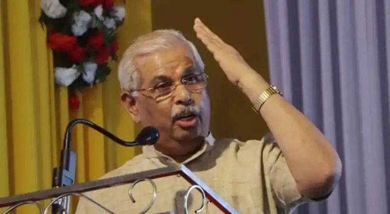 സനാതന ധര്‍മം പഠിപ്പിക്കാൻ ക്ഷേത്രങ്ങളില്‍ വിദ്യാഭ്യാസ സ്ഥാപനങ്ങള്‍ സ്ഥാപിക്കണം: ഗവര്‍ണര്‍ അര്‍ലേക്കര്‍