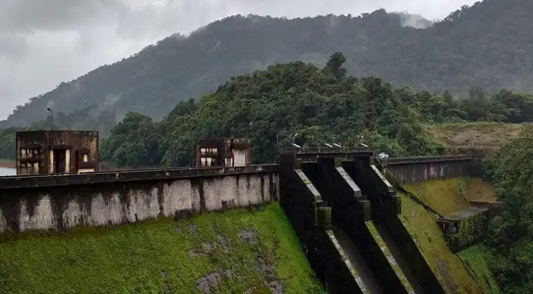കക്കയം ഡാം തുറന്നു;കുറ്റ്യാടി പുഴയോരത്ത് ജാഗ്രതാ നിര്‍ദ്ദേശം