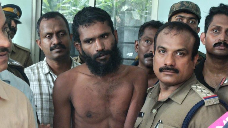 ഗോവിന്ദച്ചാമി പിടിയിൽ; പിടിയിലായത് തളാപ്പിലെ ആളൊഴിഞ്ഞ വീട്ടിലെ കിണറ്റിൽ നിന്ന്