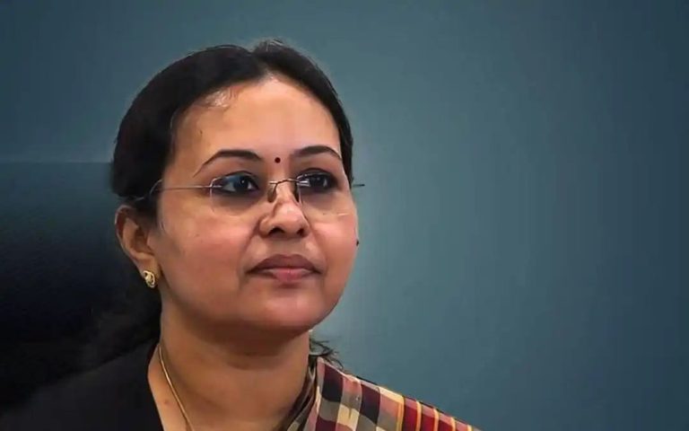 ദേഹാസ്വാസ്ഥ്യം; മന്ത്രി വീണാ ജോര്‍ജിനെ ആശുപത്രിയില്‍ പ്രവേശിപ്പിച്ചു