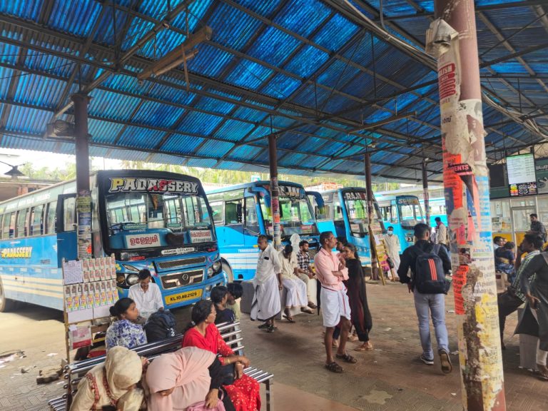 റൂട്ട് മാറി സർവീസ് നടത്തിയ 5 സ്വകാര്യ ബസ്സുകൾക്ക് പിഴ ചുമത്തി
