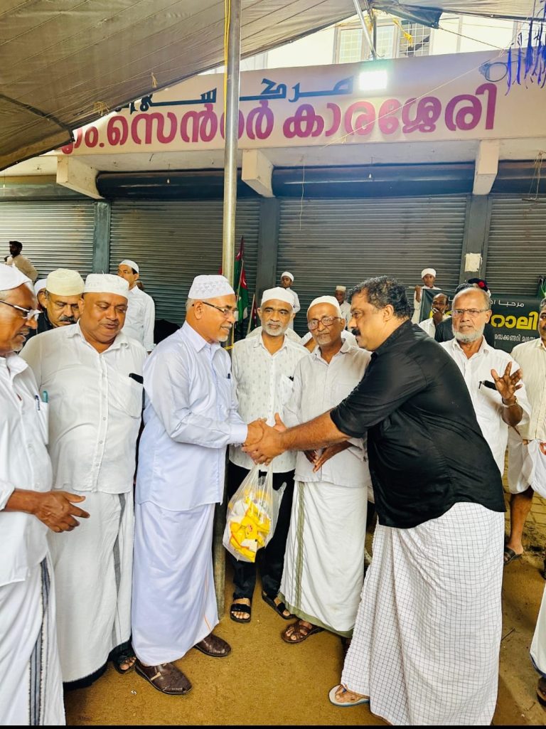 തിരുവോണ ദിനത്തിലും പതിവ് തെറ്റിക്കാതെ നബിദിന മധുരവുമായി അനിൽകുമാർ