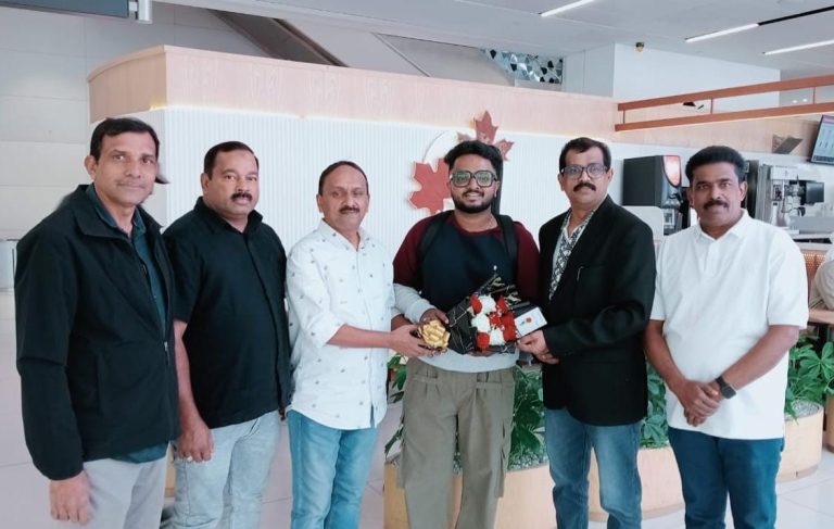 ഒഐസിസി തൃശൂർ സമ്മിറ്റ് 2026ൽ പങ്കെടുക്കാൻ . സിനിമ പിന്നണി ഗായകൻ ജാസിം ജമാൽ റിയാദിൽ എത്തി.