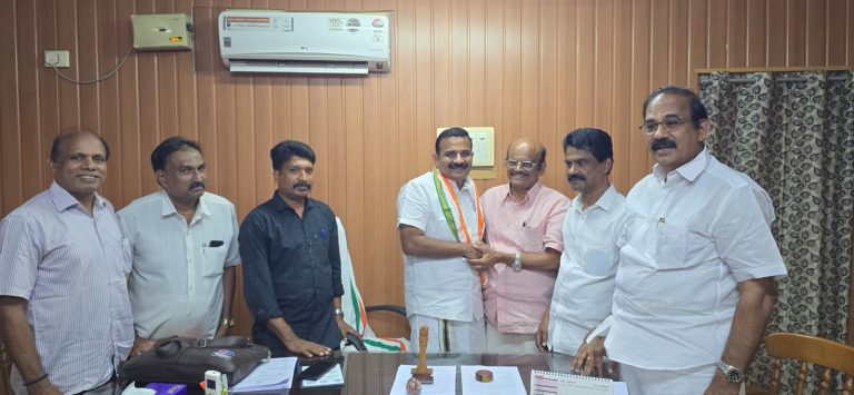 ഒഐസിസി–ഇൻകാസ് തൃശൂർ ജില്ലാ കോർഡിനേഷൻ കമ്മിറ്റി മേയർ, ഡെപ്യൂട്ടി മേയർ എന്നിവരെ സന്ദർശിച്ചു