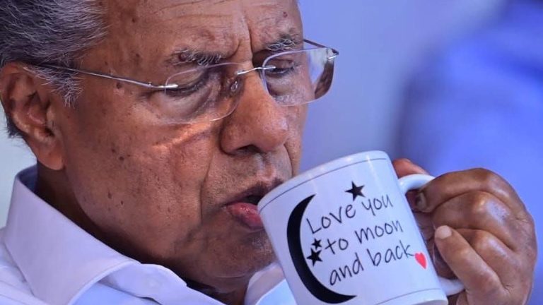 ‘Love you to moon and back’; രാഹുല്‍ മാങ്കൂട്ടത്തില്‍ കേസിലെ അതിജീവിതയ്ക്ക് മുഖ്യമന്ത്രിയുടെ ഐക്യദാര്‍ഢ്യം