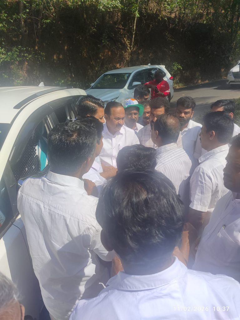 കുറ്റ്യാടി ചുരത്തിൽ നേരിട്ട് സന്ദർശനം നടത്തി.പ്രതിപക്ഷ നേതാവ്.