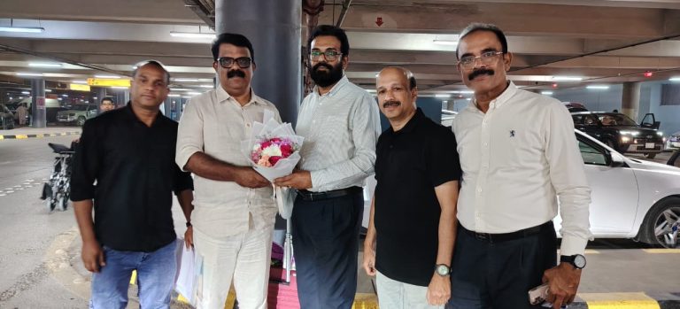 കെ.പി.സി.സി സെക്രട്ടറി ബാലകൃഷ്ണ പെരിയക്ക് റിയാദ് വിമാനത്താവളത്തിൽ സ്വീകരണം