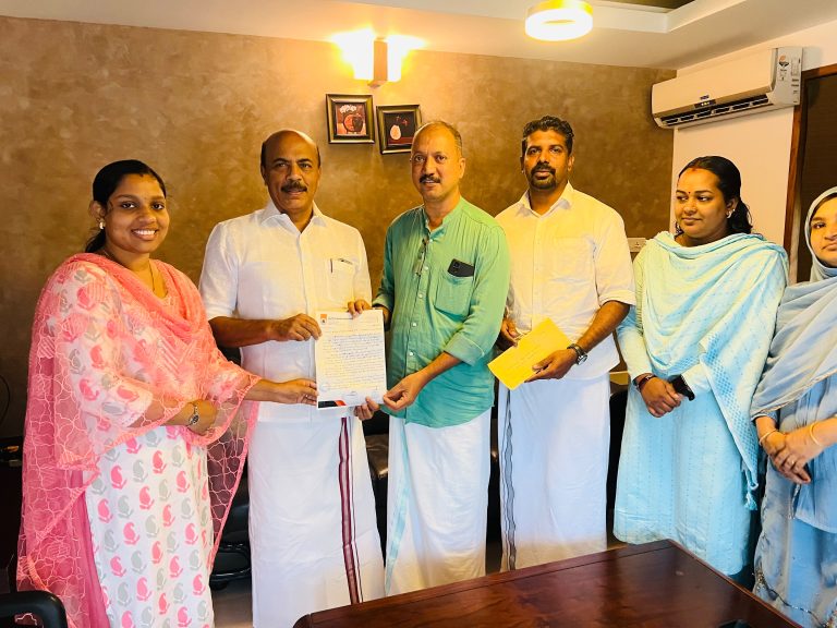കുമാരനെല്ലൂർ ഗവ.എൽ പി സ്‌കൂളിന് പുതിയ കെട്ടിടം : സി കെ കാസിം എം എൽ എയ്ക്ക് നിവേദനം നൽകി
